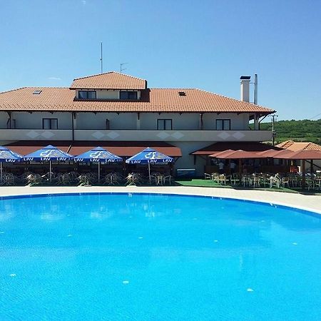 Hotel Bazeni Baikal Topola Exteriér fotografie