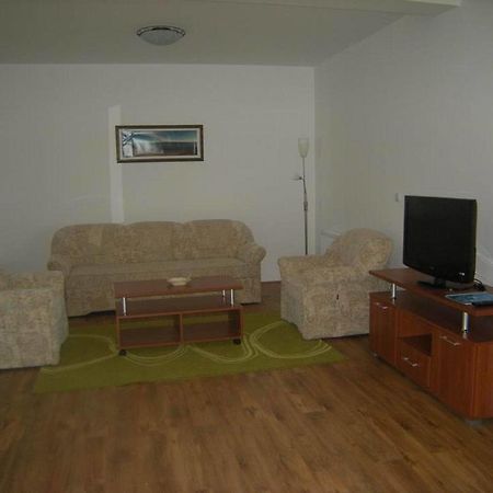 Hotel Bazeni Baikal Topola Exteriér fotografie