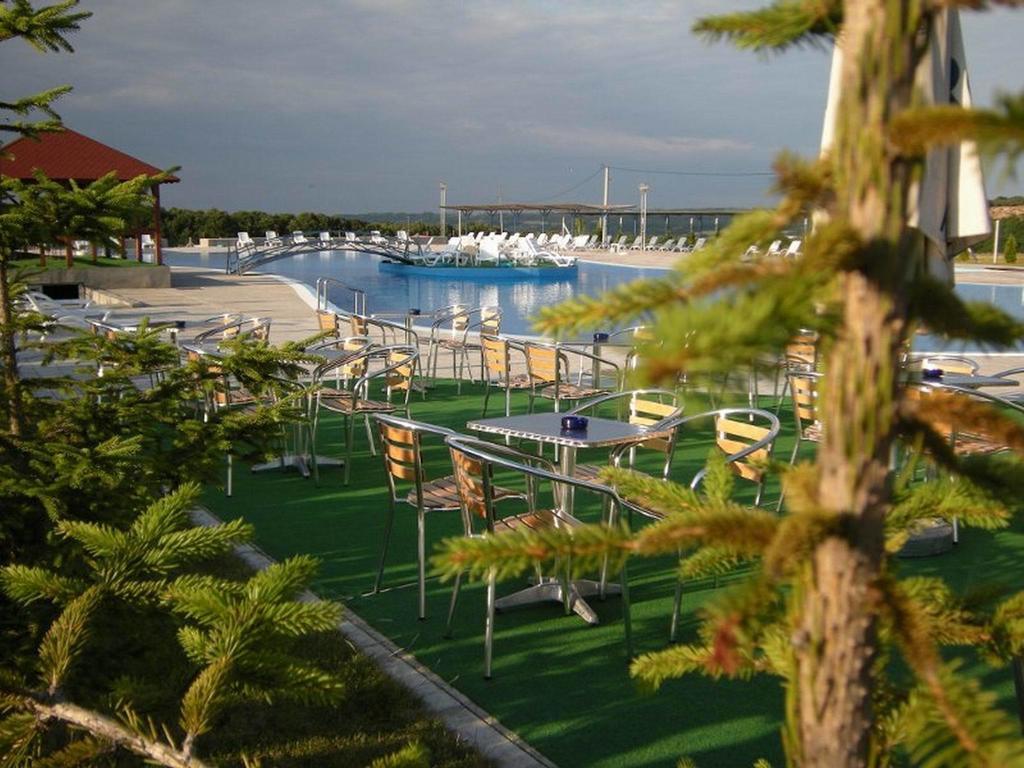 Hotel Bazeni Baikal Topola Exteriér fotografie